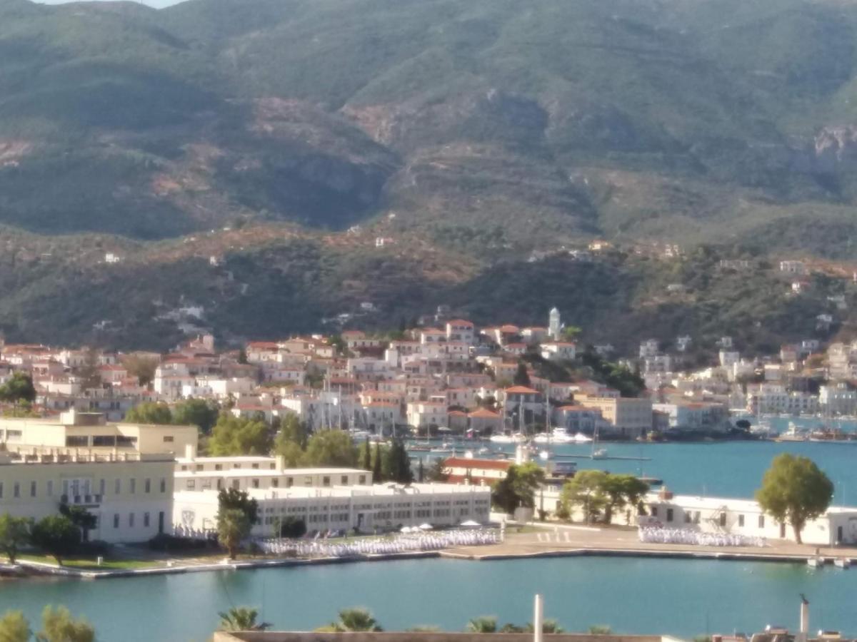 Forest & Sea Apartment Poros Town Buitenkant foto