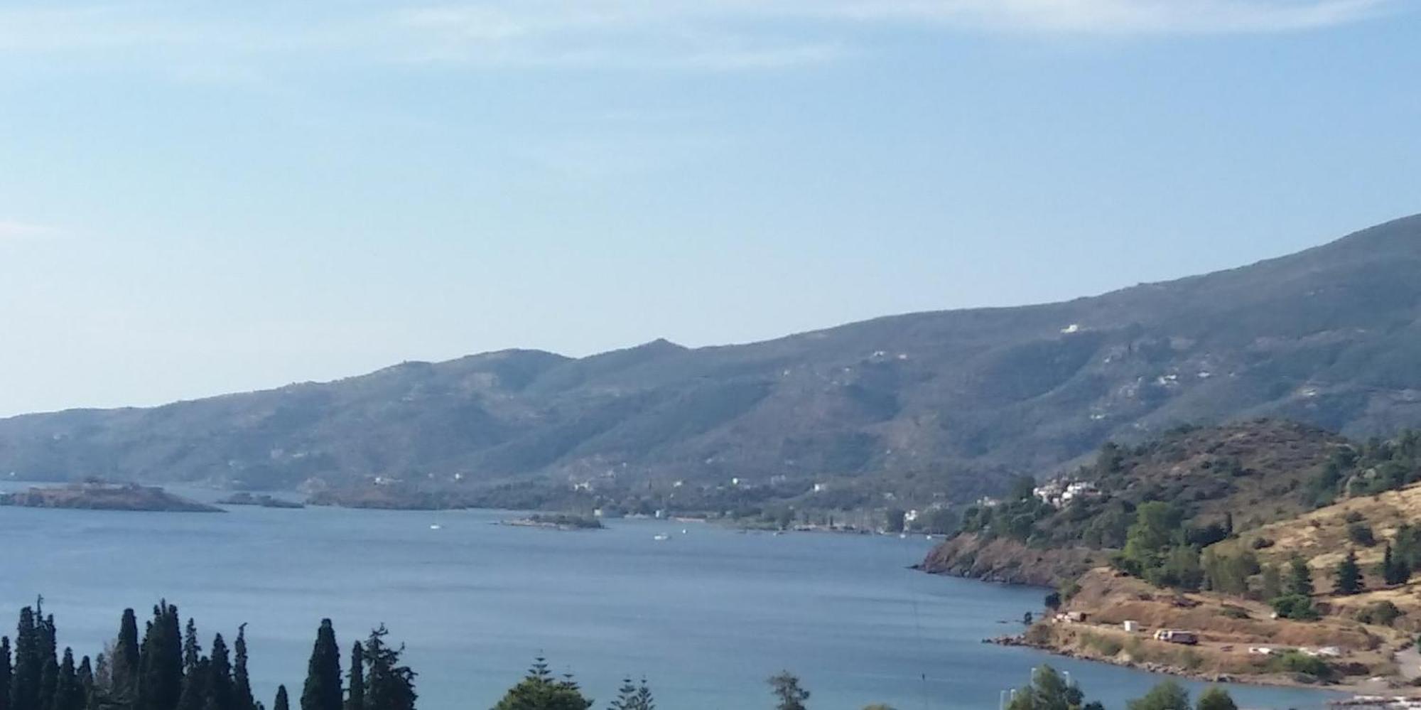 Forest & Sea Apartment Poros Town Buitenkant foto