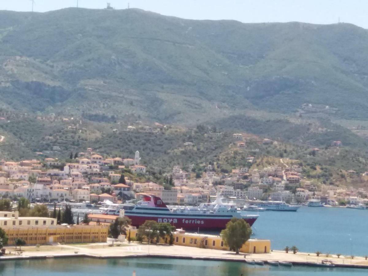Forest & Sea Apartment Poros Town Buitenkant foto